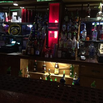Twisters Bar & Grill - Bar area - Bars Near Me - Colby, Kansas