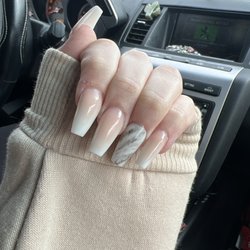 LT Nails & Spa