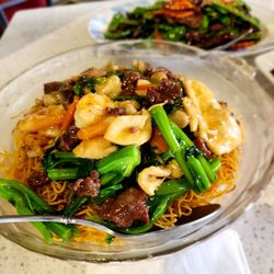 New Village - Seafood hong kong style noodles