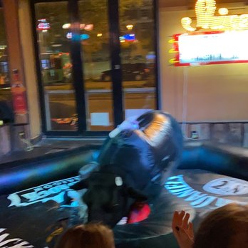 RED ROCK SALOON - Updated October 2025 - 75 Photos & 169 Reviews - 1227 ...