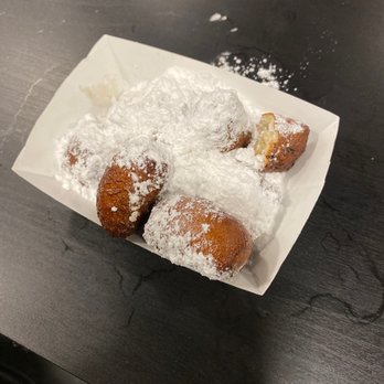 Sky Zone Trampoline Park - Pretzel bites - Trampoline Parks Near Me - Shawnee, Kansas