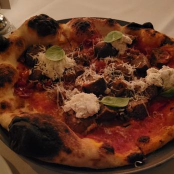 Crossroads Kitchen - Spicy meatball pizza - Vegan Near Me - Los Angeles, California Crossroads Kitchen - Spicy meatball pizza - Vegan Near Me - Los Angeles, California
