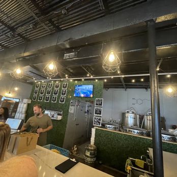 Brewlihan Mead - Wine Bars Near Me - Oakland Park, Florida