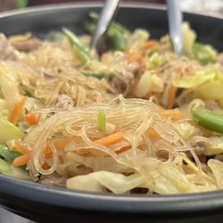 Tambayan Filipino Eatery - Pancit Bihon