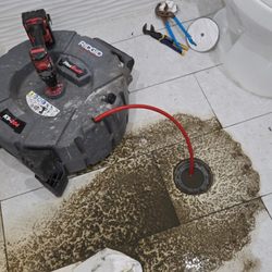 CMH Plumbing Solutions - Performing an unclog using a ridgid chain unclog