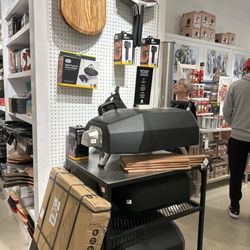 Williams Sonoma - Pizza kitchen