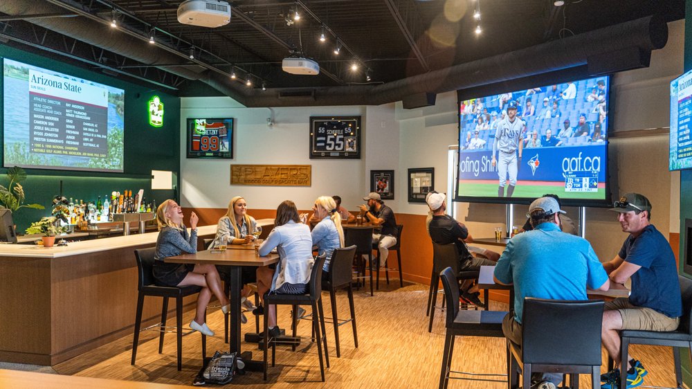 PLAYERS INDOOR GOLF AND SPORTS BAR Updated June 2024 23 Photos 49