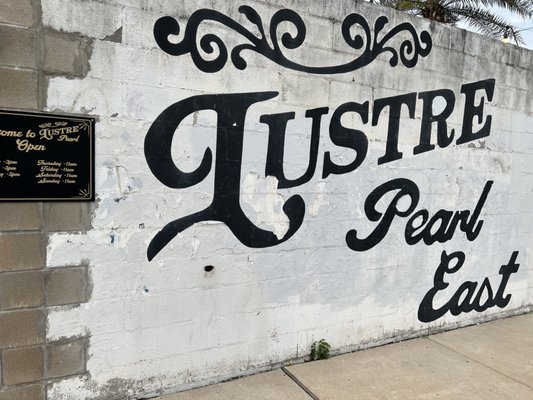 Lustre Pearl East by null Lustre Pearl East by null