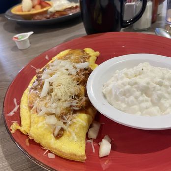 Country Griddle - Chili and cheese omelet. Sub cottage cheese for potatoes. - American Near Me - Goodyear, Arizona Country Griddle - Chili and cheese omelet. Sub cottage cheese for potatoes. - American Near Me - Goodyear, Arizona