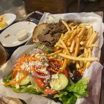 Elia Mediterranean Grille - Gyro platter - Sports Bars Near Me - Warrendale, Pennsylvania Elia Mediterranean Grille - Gyro platter - Sports Bars Near Me - Warrendale, Pennsylvania