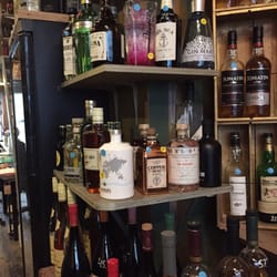 Mig's World Wines - Gin tower
