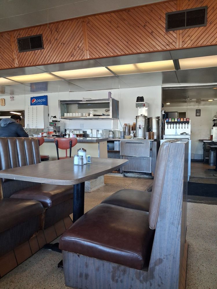Lucy's Cafe