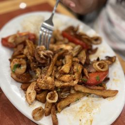 Saltado De Mariscos