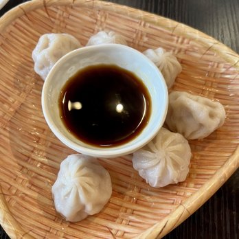 Chenji Noodle House - Soup dumplings - Chinese Near Me - Temple Terrace, Florida
