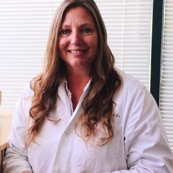 Hoffecker Denise University Acupuncture Center DC LAc - Meet the Dr.