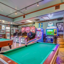 Little Woodrow's Katy - Pool tables for every skill level and every player