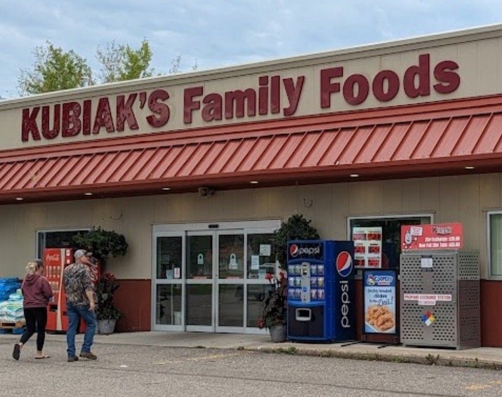Kubiak's Family Foods Logo