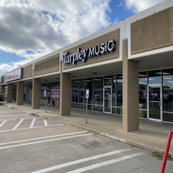 Tarpley Music - Front of store