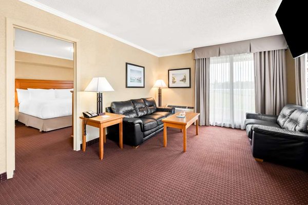 Best Western Plus Nor'Wester Hotel & Conference Centre by null