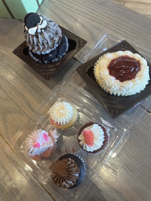 Gigi's Cupcakes Bee Cave by null