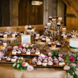 Sugar Social Cupcakes - Cupcake Display