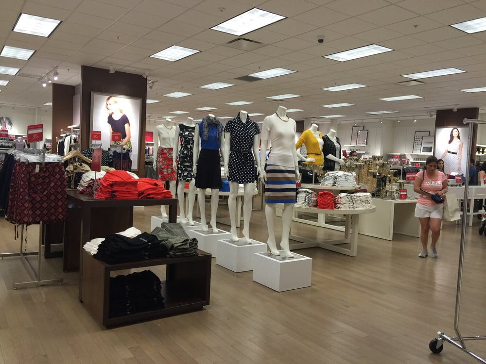 ANNE KLEIN FACTORY STORES Updated July 2024 8200 Vineland Ave