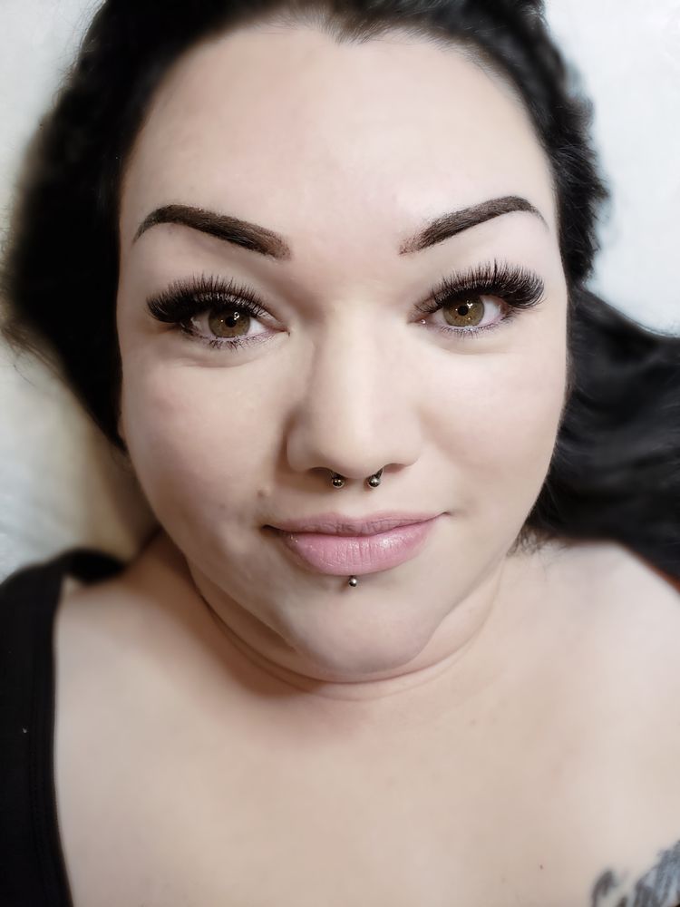 Lashes By Kellynn Logo