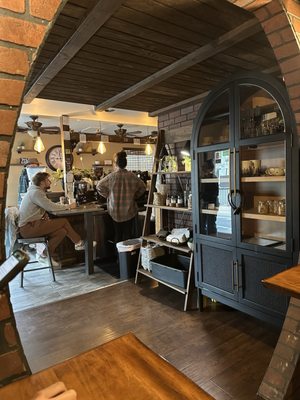 Shady Coffee & Tea by null