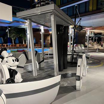 Palm Breeze Bar - Palm Breeze and Steamboat Willie - Bars Near Me - Anaheim, California