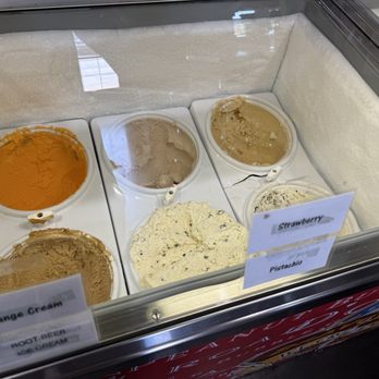 Bravoland Ice Cream - Ice Cream & Frozen Yogurt Near Me - Kettleman City, California