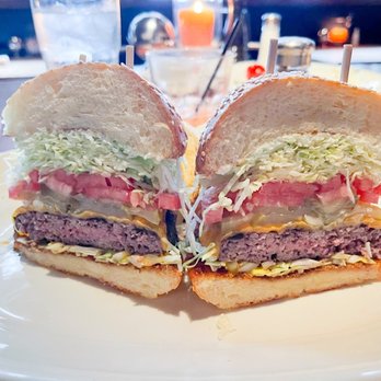 Hillstone Restaurant - Cheeseburger - New American Near Me - Winter Park, Florida Hillstone Restaurant - Cheeseburger - New American Near Me - Winter Park, Florida