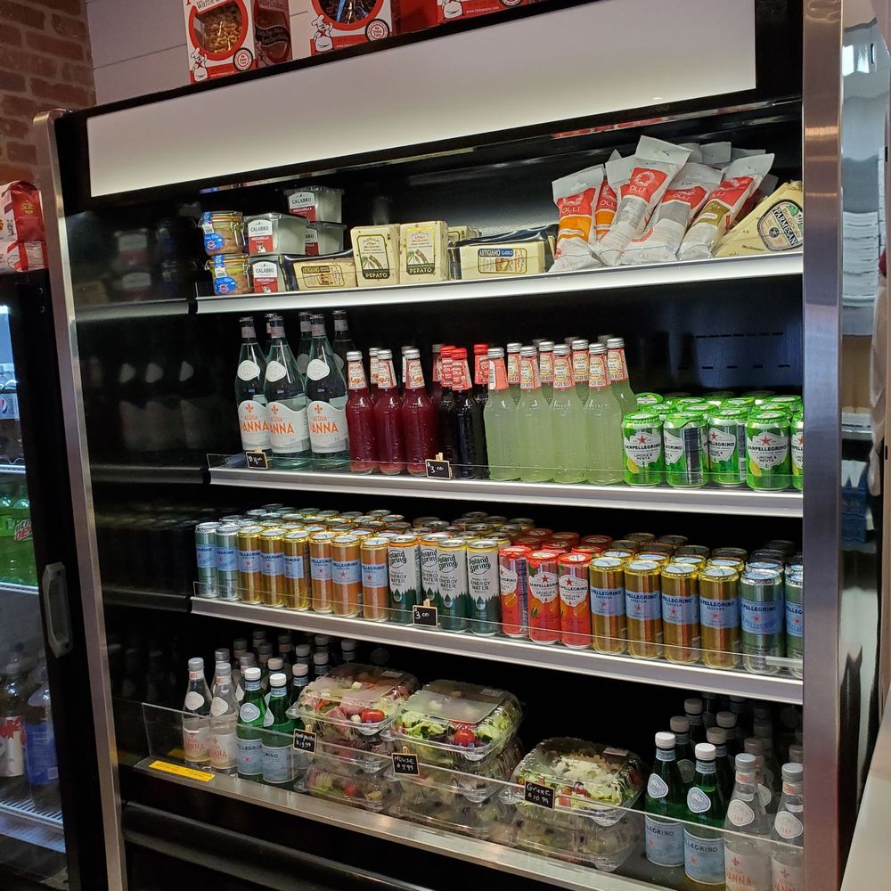 Mamma Mia's - Hanover - Drinks to go - Pizza Near Me - Hanover, Massachusetts