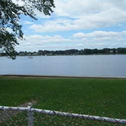 Burr's Hill Park - Water views
