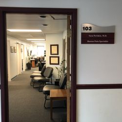 Boston Pain Specialist - Warm and inviting!