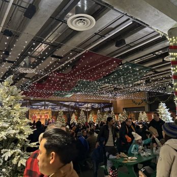SEATTLE CHRISTMAS MARKET - Updated August 2025 - 194 Photos & 88