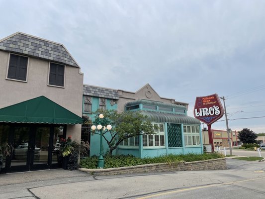Lino's by null