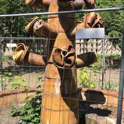 Keramikbrunnen je vodná fontána.