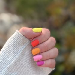 Mandy Q Nails Art - Linda