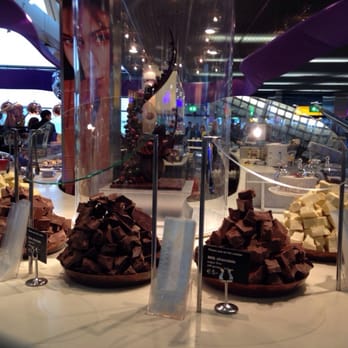 Café Chocolat - Cafes Near Me - Luchthaven Schiphol, New Hampshire