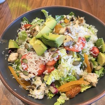 Blanco Cocina + Cantina - Salad with chicken, strawberries, mango, pepitias, jalapeño lime dressing. - Tacos Near Me - Phoenix, Arizona Blanco Cocina + Cantina - Salad with chicken, strawberries, mango, pepitias, jalapeño lime dressing. - Tacos Near Me - Phoenix, Arizona