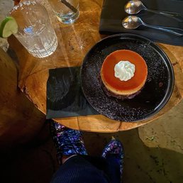 Amazing taste dessert of banana cake flan. So delicious I can have many of these lol.
