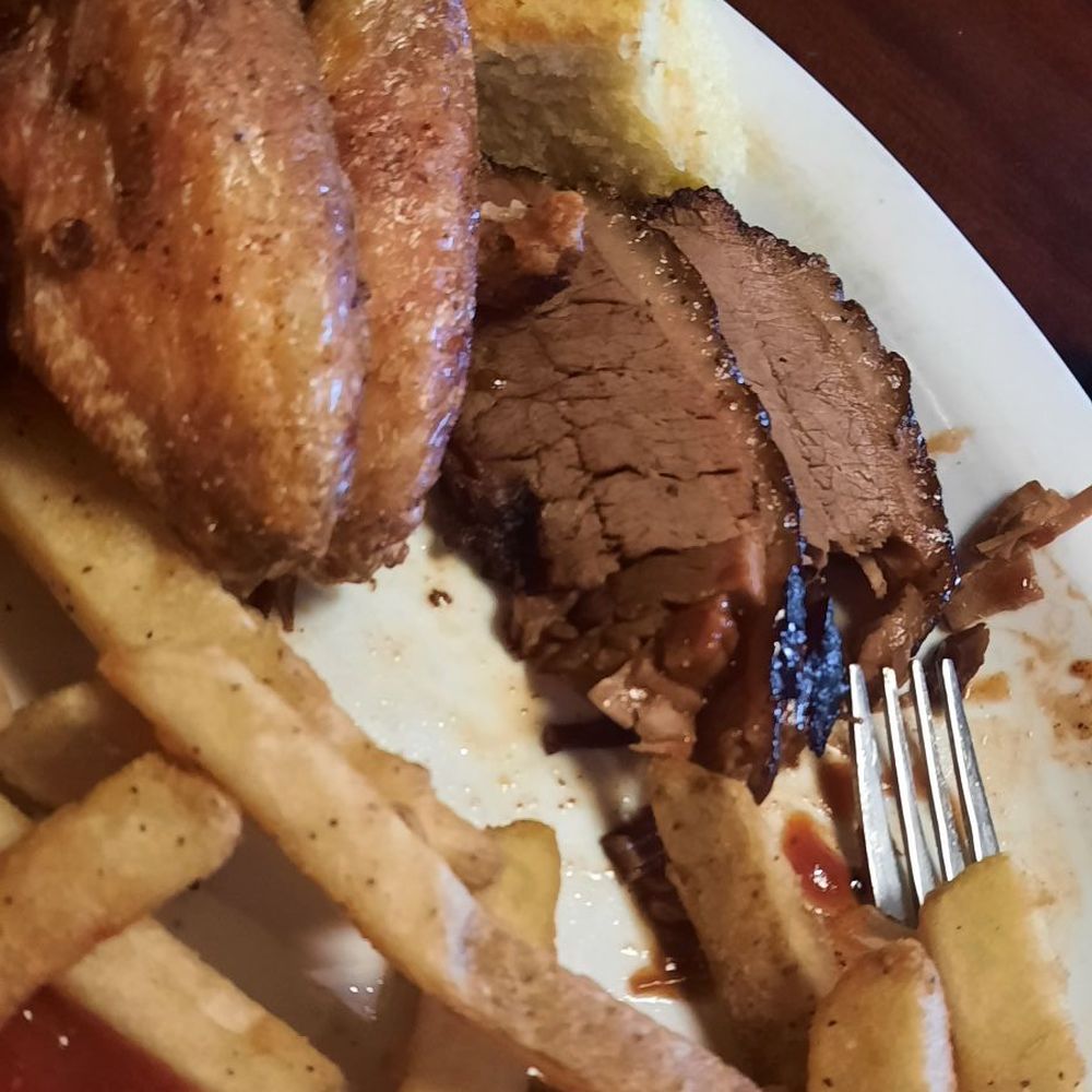 Smokehouse | 734 - Brisket wings "cornbread" "fresh-cut fries" - Barbeque Near Me - Temperance, Michigan Smokehouse | 734 - Brisket wings "cornbread" "fresh-cut fries" - Barbeque Near Me - Temperance, Michigan
