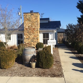 Flying Fox Vineyard - Wineries Near Me - Afton, Virginia