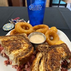 Local Spot 941 - Rueben and onion rings, they even gave me a couple of tots to try.