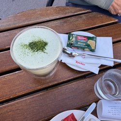Loacker Moccaria & Loacker MarkenGeschäft - Matcha Latte with a complimentary matcha flavoured wafer