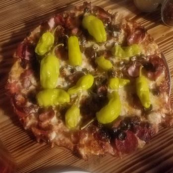Tony's Pizzeria - Medium thin crust. Pepperoni, ham, bacon, olive, peperoncini and extra cheese.  Yum.... - Pizza Near Me - Lodi, California