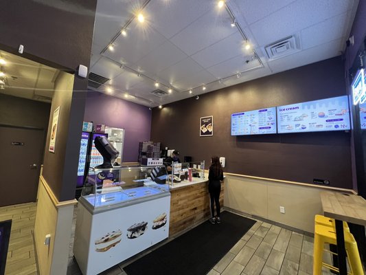 Insomnia Cookies by null