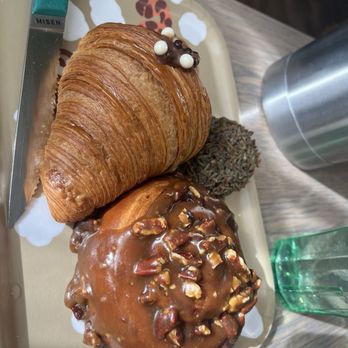 Kasama - Dessert: chocolate croissant , coconut black sesame macaroons & pecan sticky bun - Filipino Near Me - Chicago, Illinois Kasama - Dessert: chocolate croissant , coconut black sesame macaroons & pecan sticky bun - Filipino Near Me - Chicago, Illinois