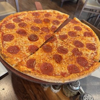 Cucina Moderna - Pepperoni pizza - Italian Near Me - Lake Worth, Florida Cucina Moderna - Pepperoni pizza - Italian Near Me - Lake Worth, Florida