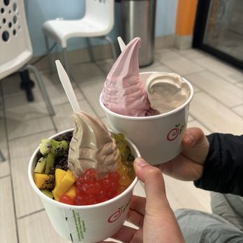 Pinkberry - 2 Larges - Ice Cream & Frozen Yogurt Near Me - New York, New York Pinkberry - 2 Larges - Ice Cream & Frozen Yogurt Near Me - New York, New York